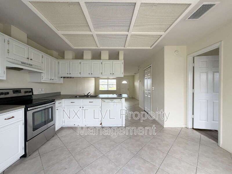 1005 Ne 8th Ter - Photo 6 of 12
