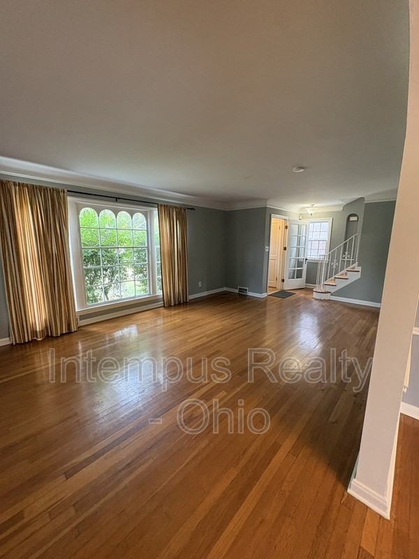 3882 Faversham Rd - Photo 6 of 43