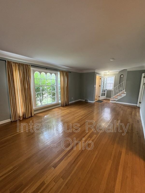 3882 Faversham Rd - Photo 7 of 43