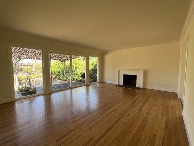 25 El Camino Dr - Photo 2 of 13