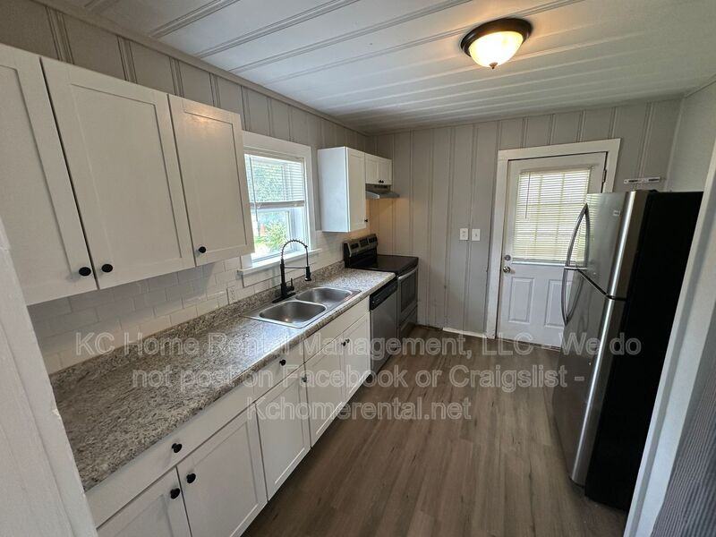 7113 N Highland Ave - Photo 2 of 25