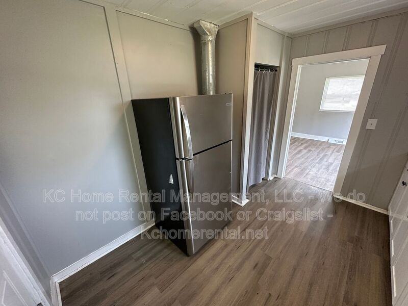 7113 N Highland Ave - Photo 5 of 25