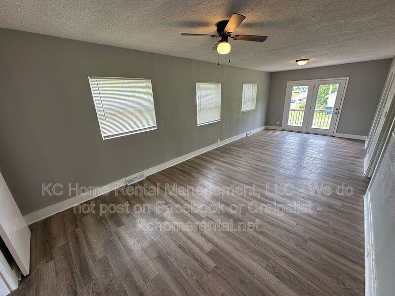 7113 N Highland Ave - Photo 6 of 25