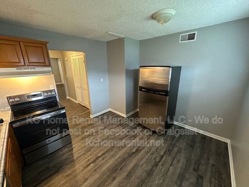 9215 E 54th St - Photo 6 of 20