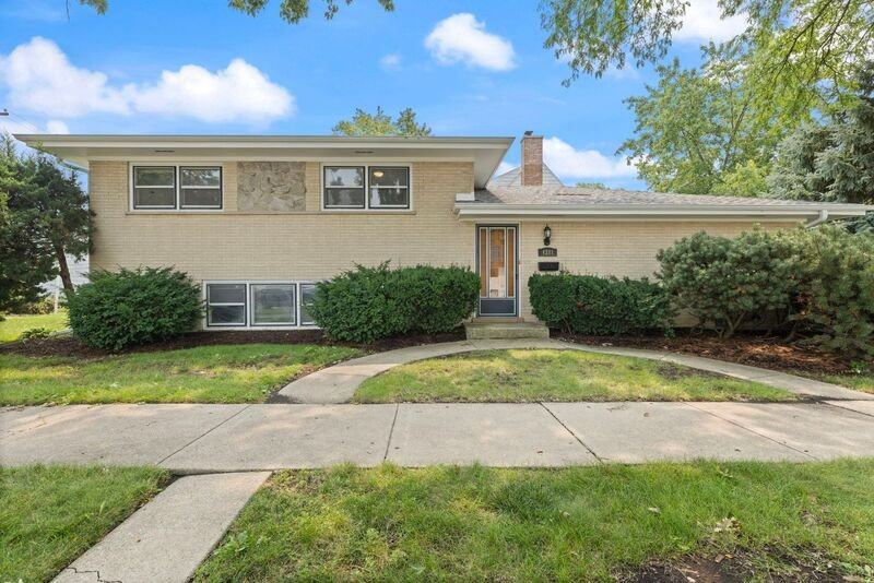 4201 Prairie Ave - Photo 2 of 32