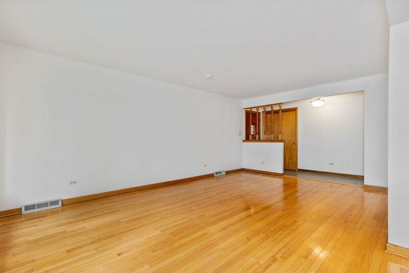 4201 Prairie Ave - Photo 5 of 32