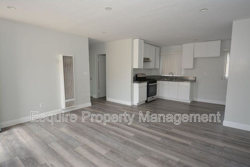 128 E B St #2 - Photo 4 of 16