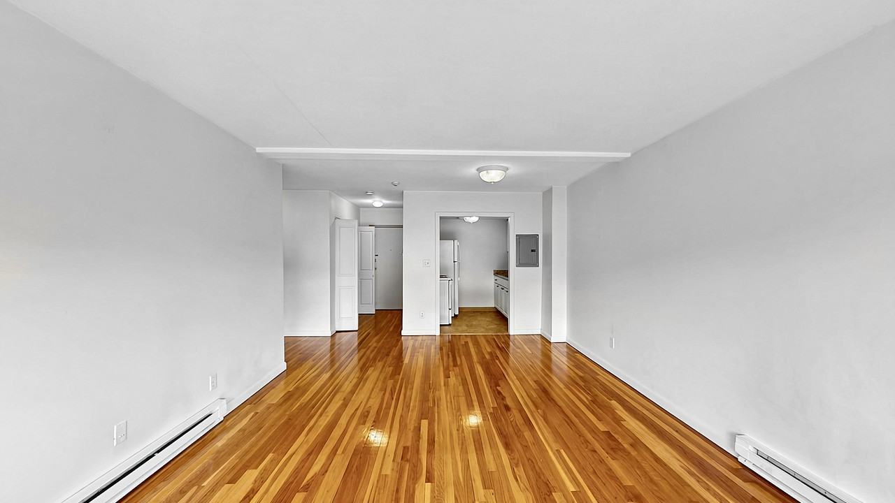525 Highland Ave #34 - Photo 4 of 18