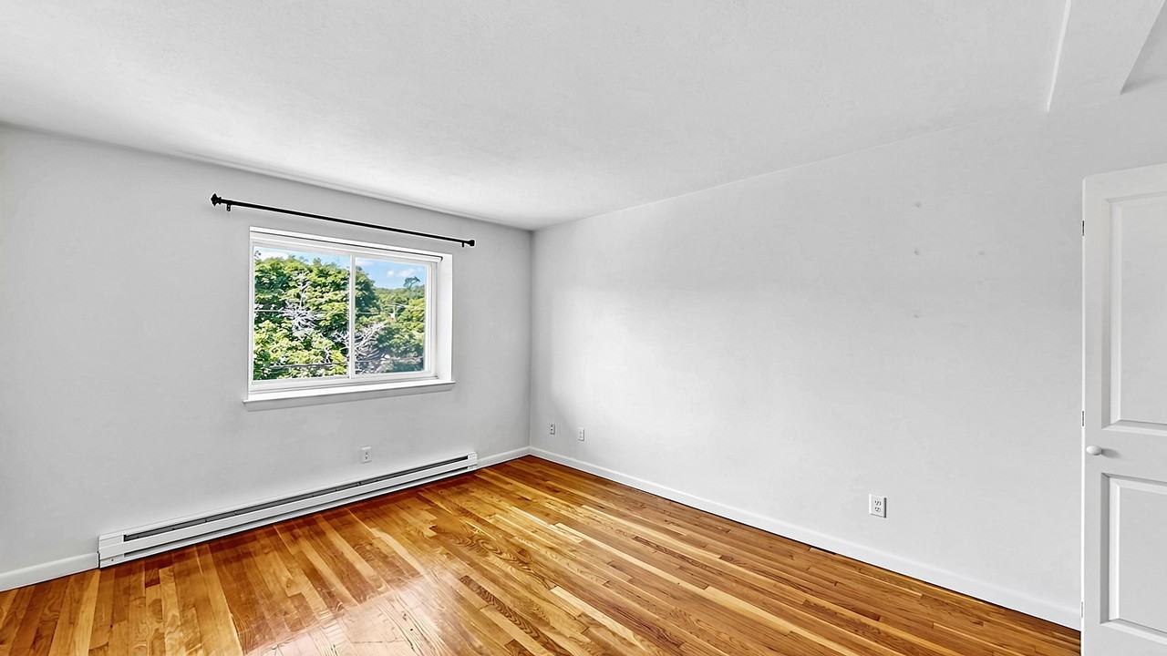 525 Highland Ave #34 - Photo 7 of 18