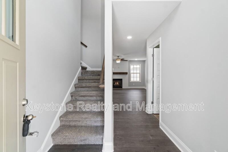 1093 Winesap Rd - Photo 2 of 16