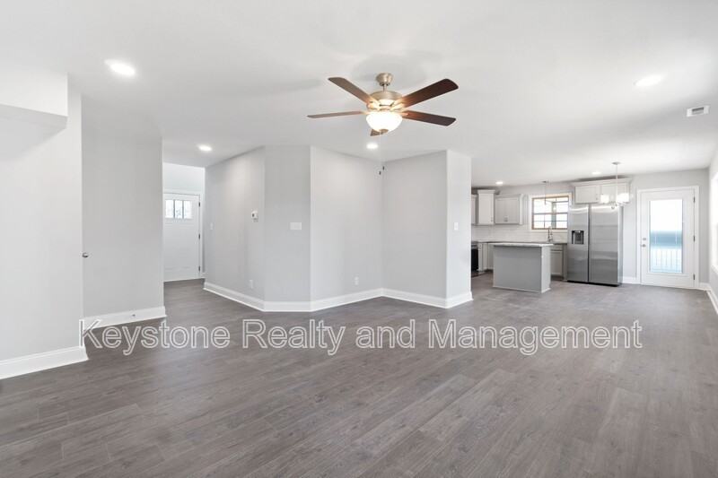 1093 Winesap Rd - Photo 4 of 16