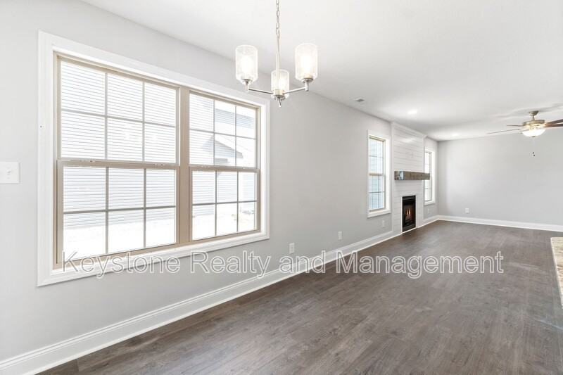 1093 Winesap Rd - Photo 7 of 16