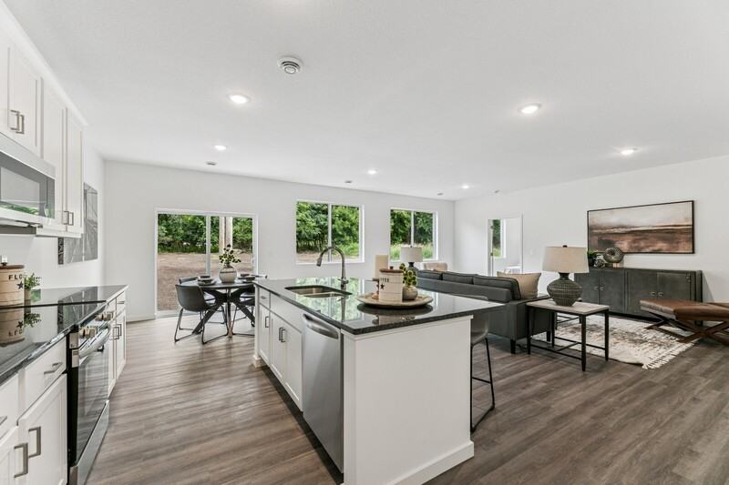 1663 39th St S - Photo 4 of 10