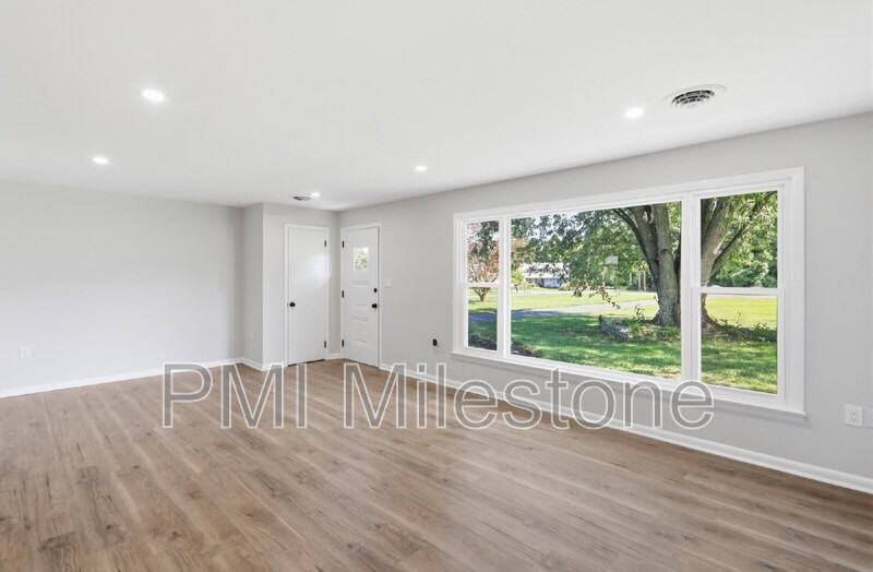 13242 Greensburg Rd - Photo 4 of 25