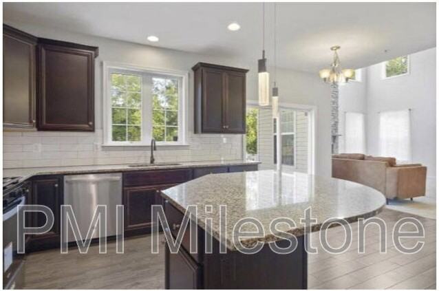 19004 Mount Maple Ct - Photo 2 of 13