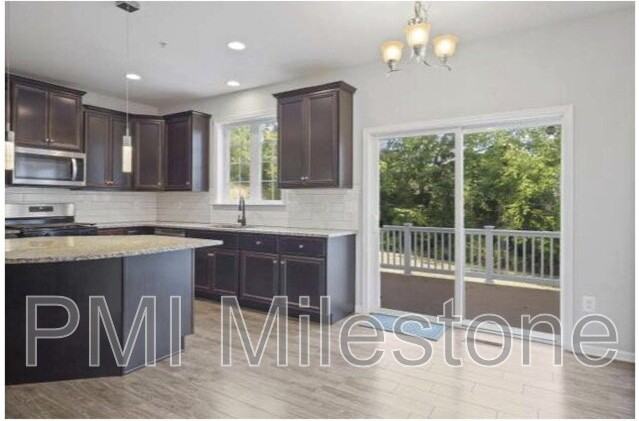 19004 Mount Maple Ct - Photo 4 of 13