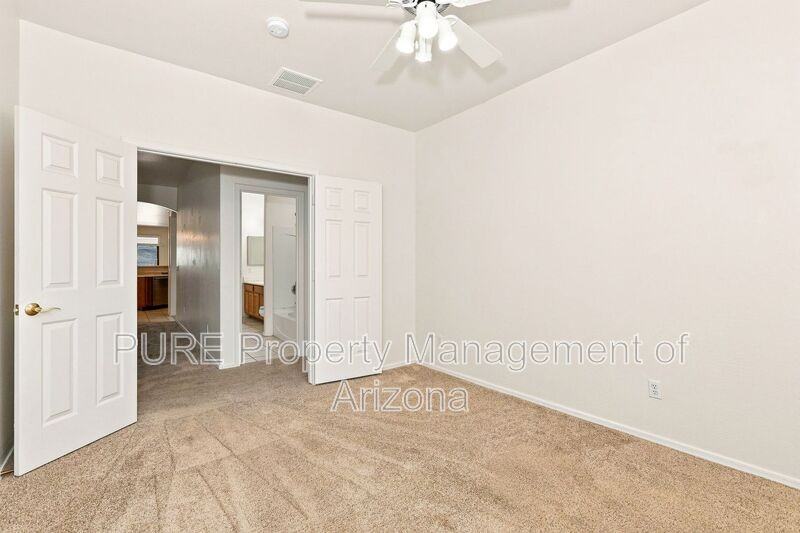 1136 E Nickleback St - Photo 7 of 20
