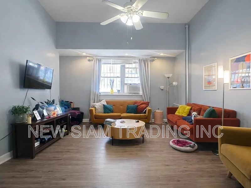 592 Evergreen Ave #2