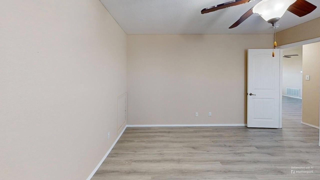 400 Plum Ct #NA - Photo 3 of 20