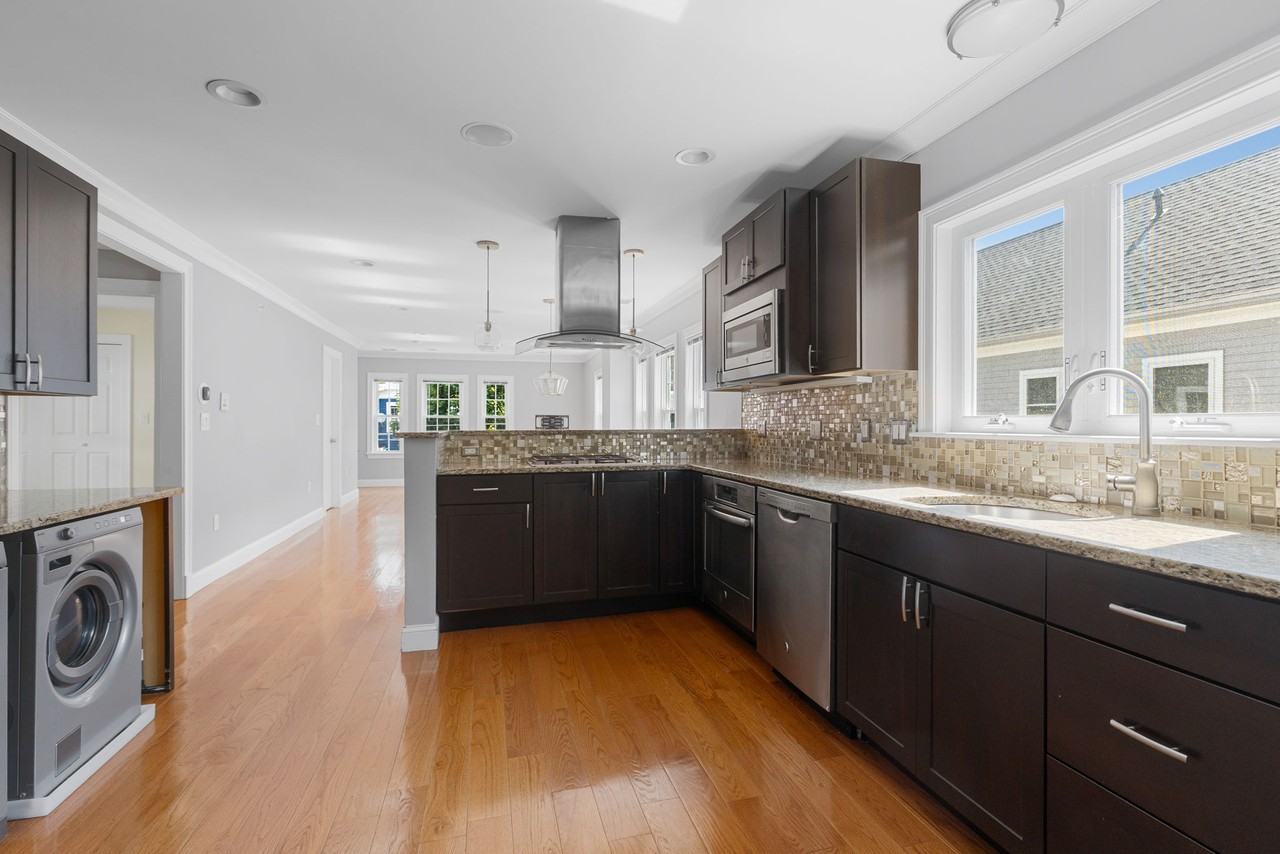 143 Williams St #3 - Photo 4 of 21