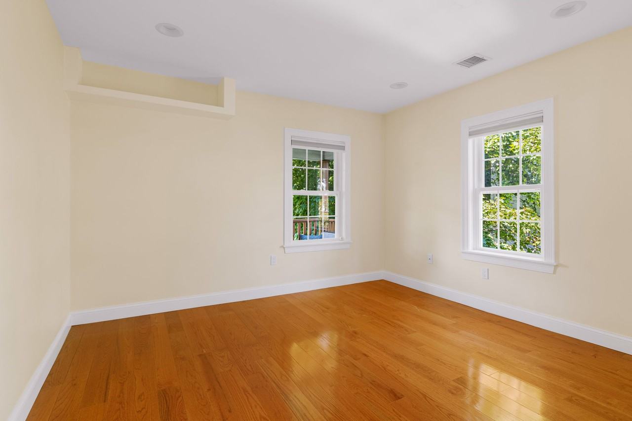 143 Williams St #3 - Photo 6 of 21