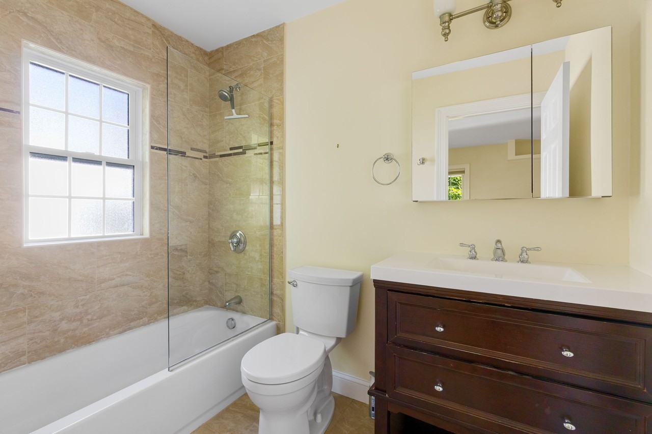 143 Williams St #3 - Photo 7 of 21