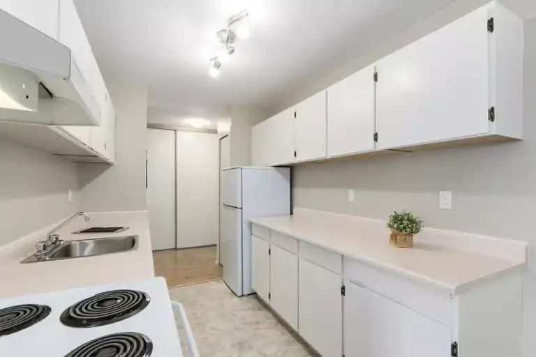1121 Howie Ave #309 - Photo 7 of 16