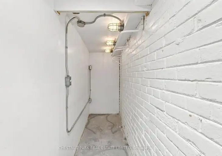 208 Greenwood Ave #1 - Photo 4 of 15