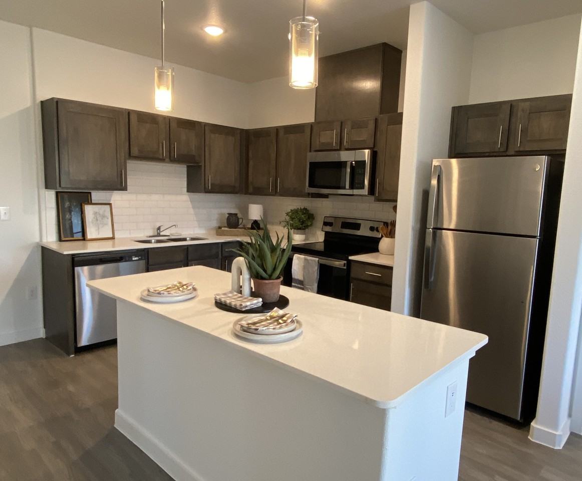 111 Ames Ave - Photo 3 of 3