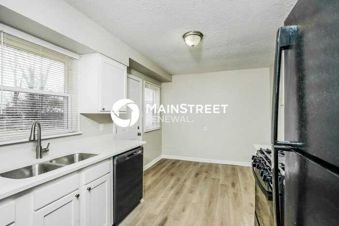 5304 Rural Way - Photo 4 of 16