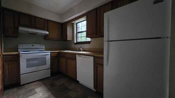 1507 Linden Ave #14 - Photo 3 of 5