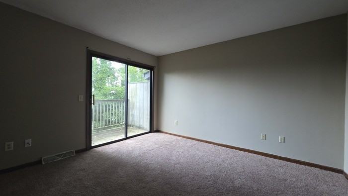 1507 Linden Ave #14 - Photo 4 of 5