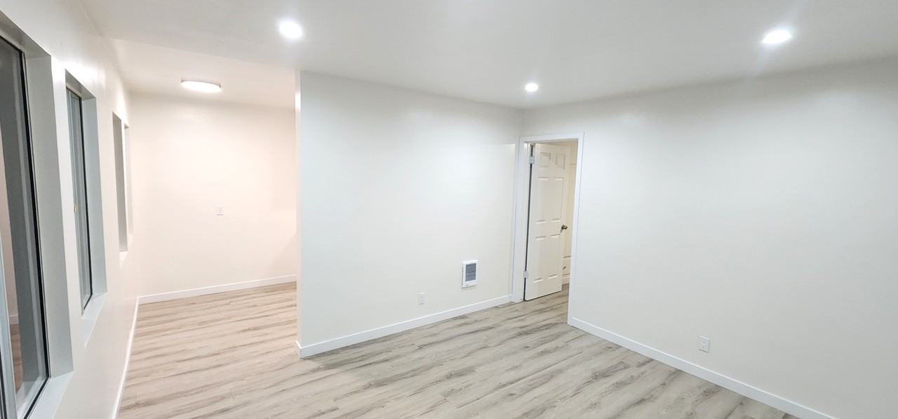 2574 Southern Avenue #B - Photo 6 of 21