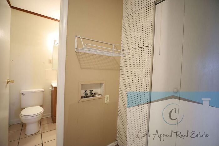 1802 Fairlane Ave #B - Photo 6 of 7