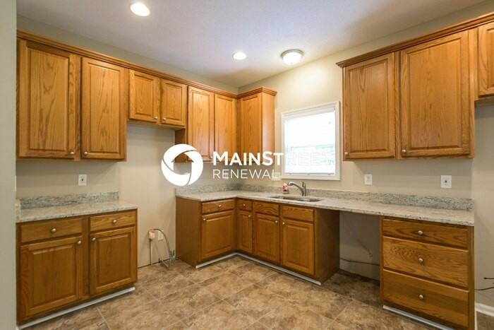 5322 Rutland Ct - Photo 6 of 15