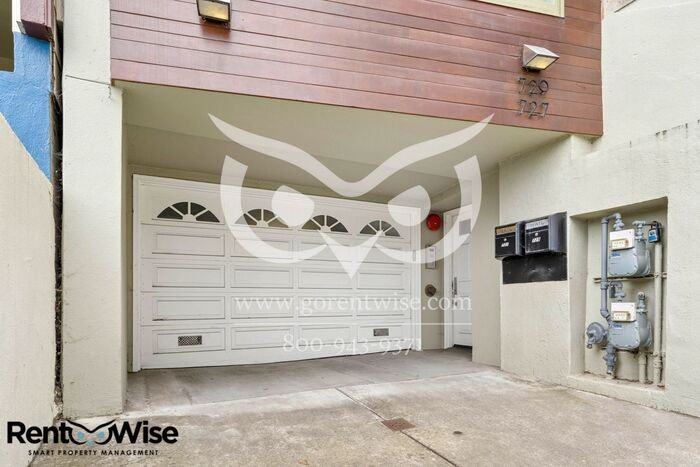 727 Moraga St - Photo 4 of 50