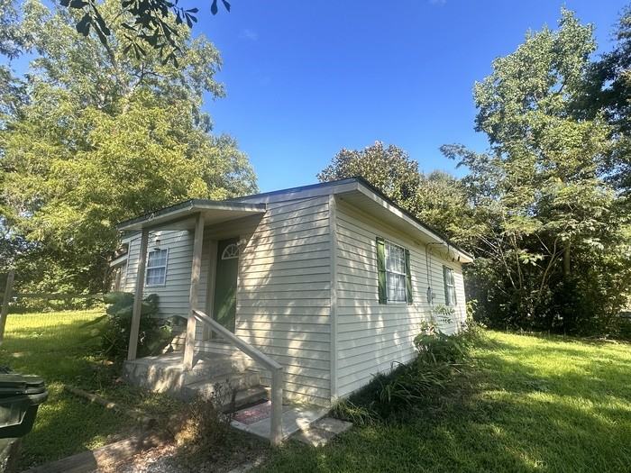 420 Lakeview Ave - Photo 2 of 19