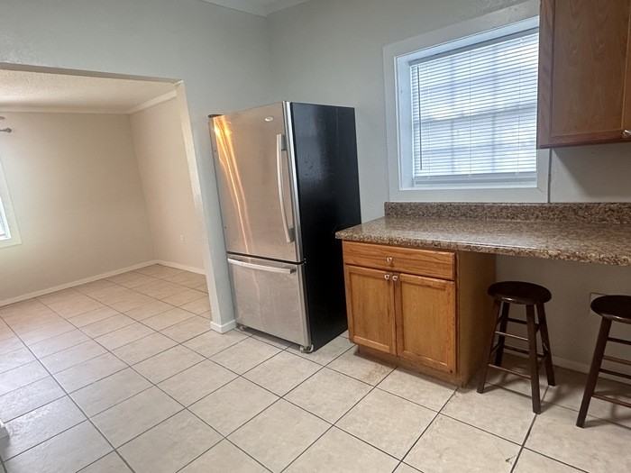 420 Lakeview Ave - Photo 4 of 19