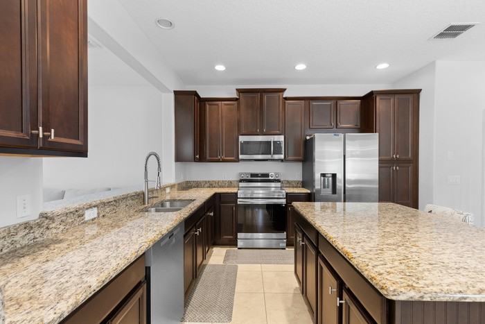 9496 Strongbark Ln - Photo 6 of 30