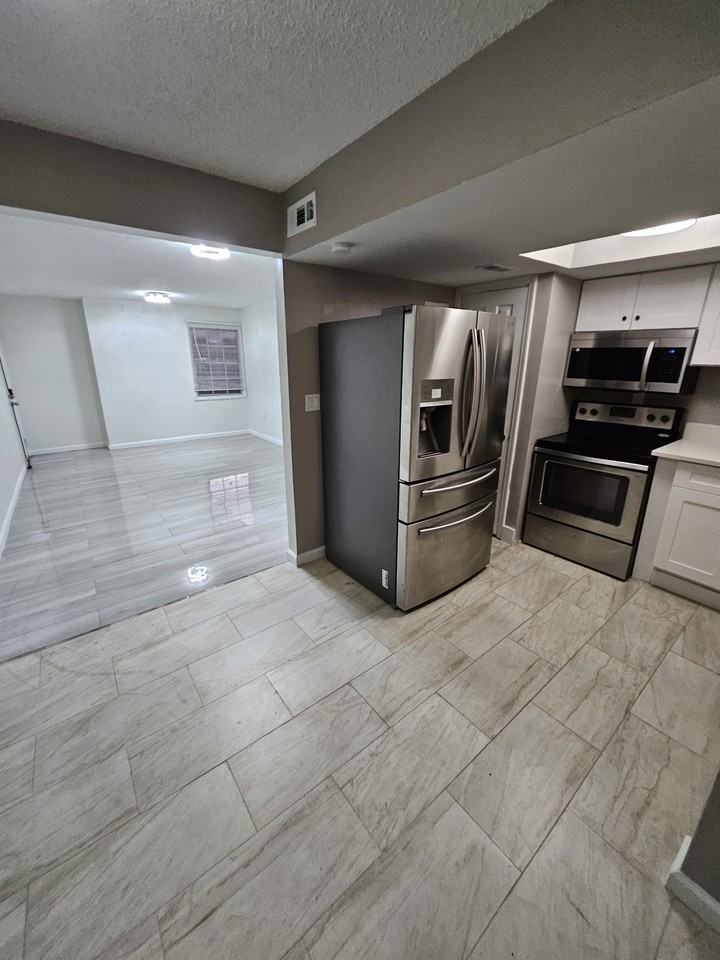 2787 L B Mcleod Rd #1