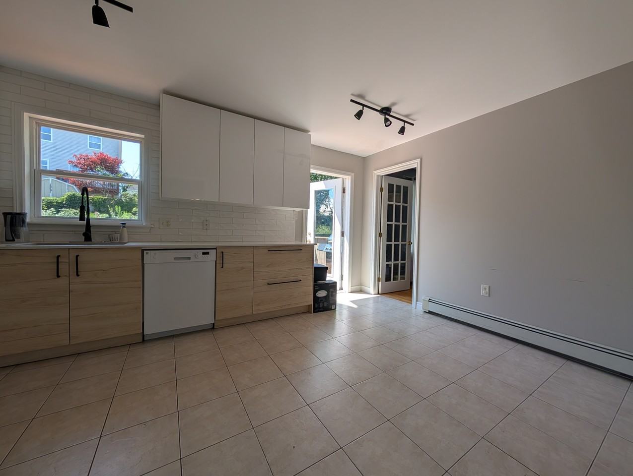 14 Stone Hill Place - Photo 7 of 25