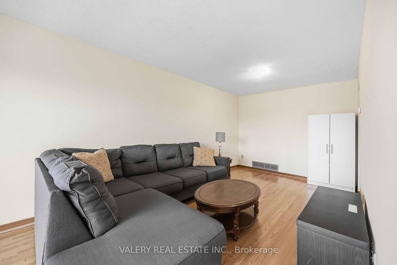 49 Sentinel Road - Photo 3 of 8
