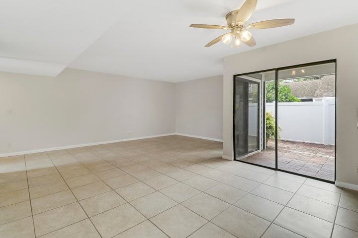 202 Lakewood Drive - Photo 7 of 8