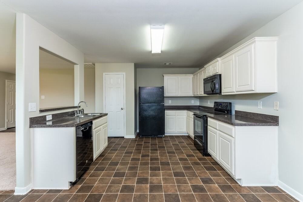 4419 Thistle Pond Ct - Photo 4 of 15
