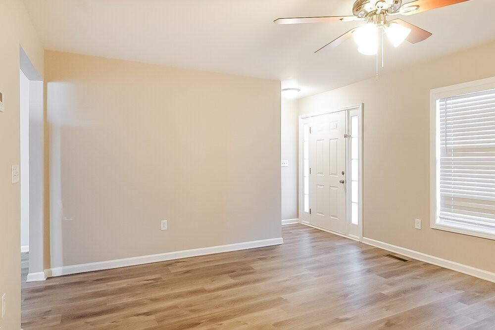 2948 Rolling Ln - Photo 6 of 18