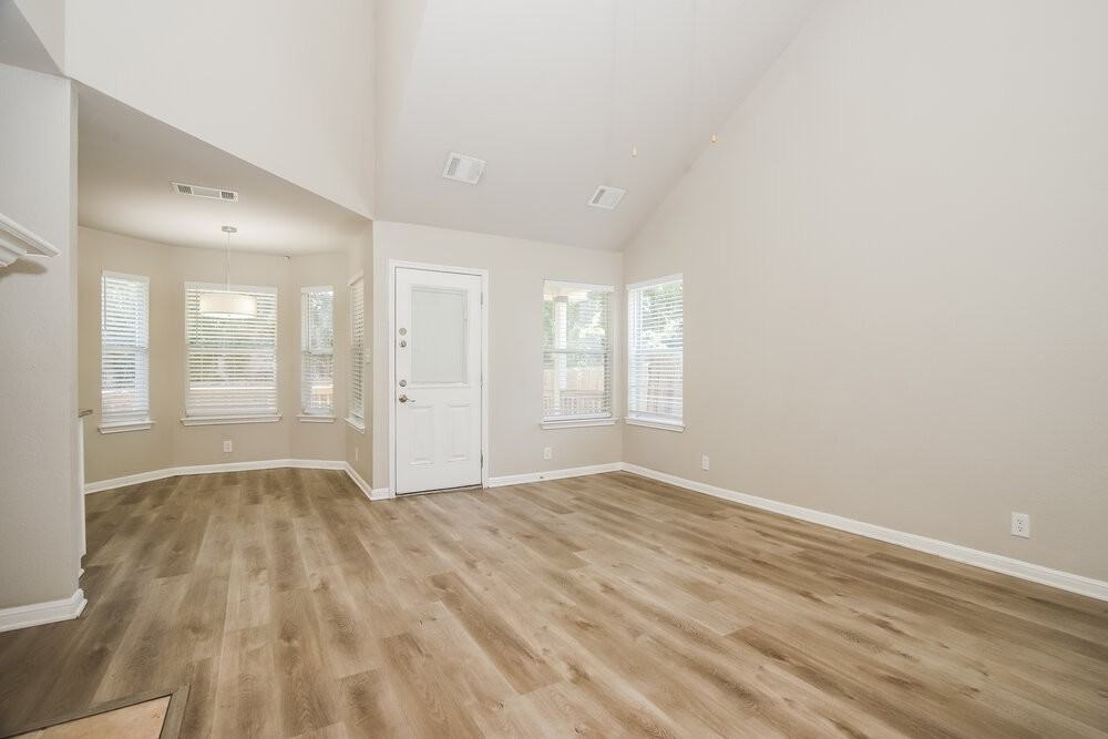 16039 Gino Park - Photo 6 of 17