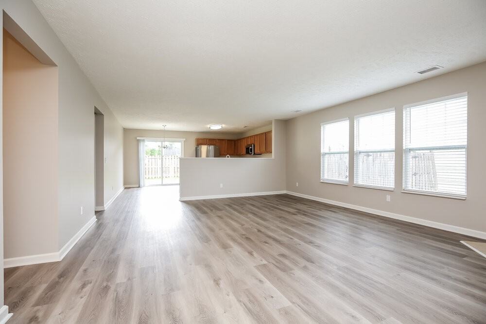 352 Stewart Springs Dr - Photo 4 of 17