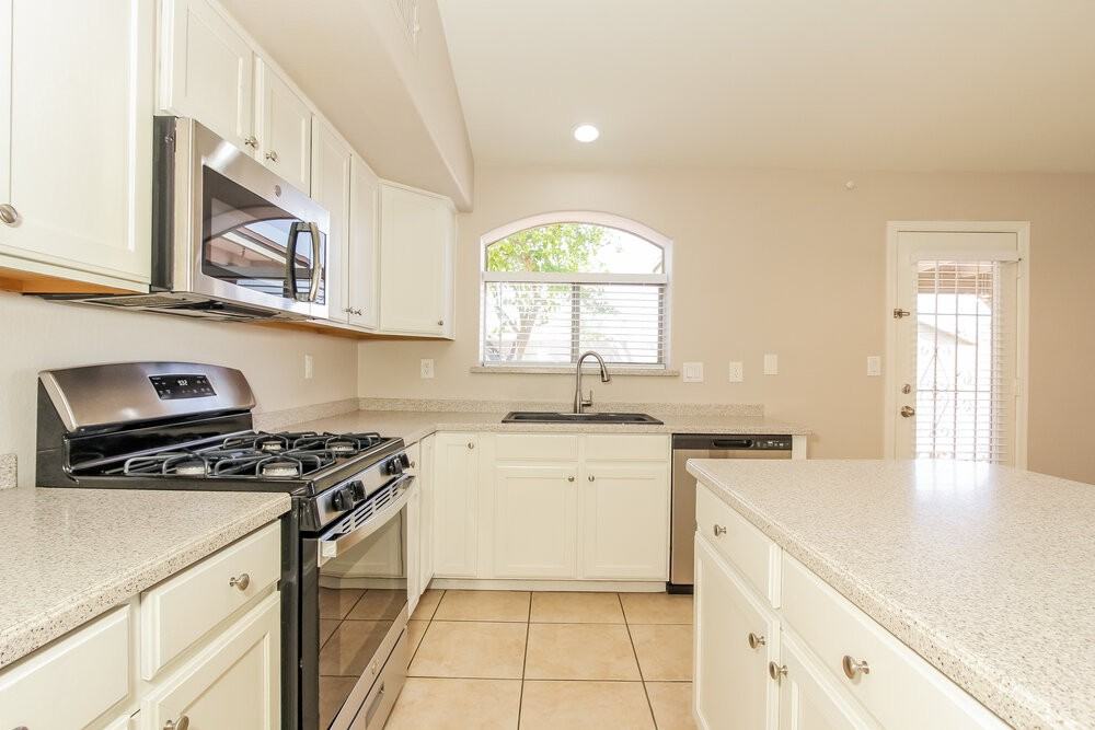 1745 N 125th Dr - Photo 6 of 16