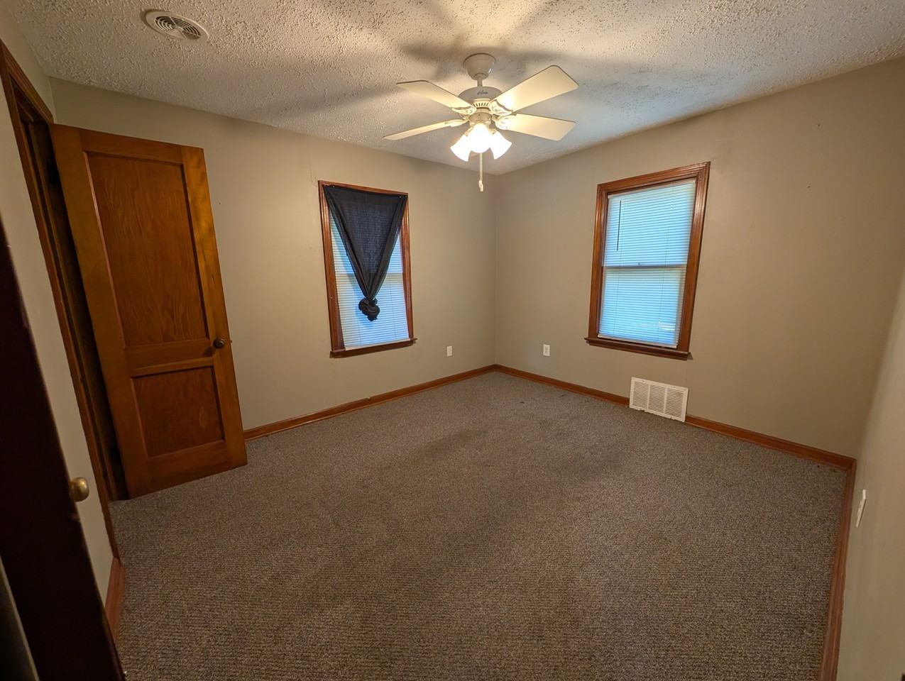 3146 Se Wisconsin Ave #1 - Photo 6 of 14