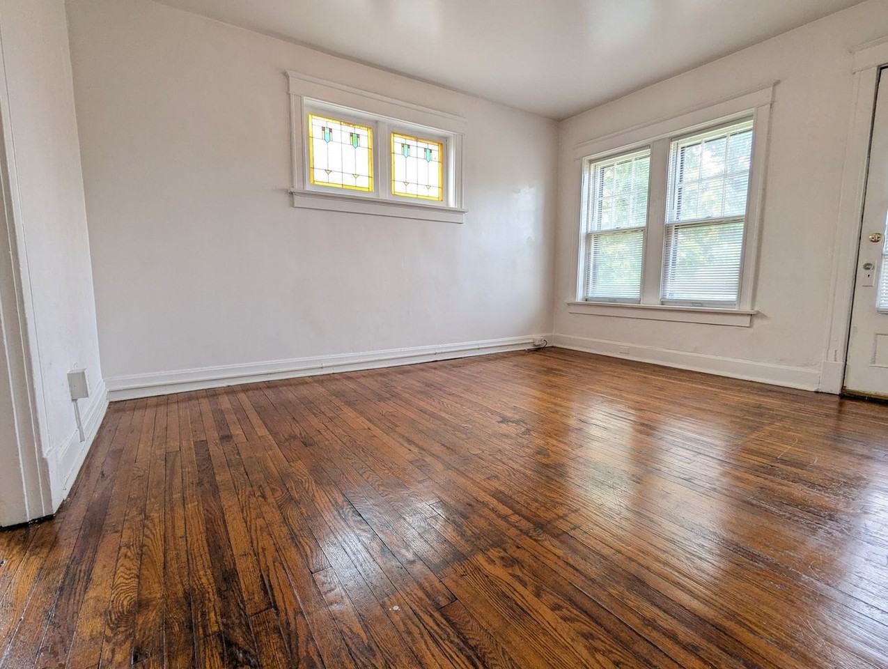 2152 Geyer Ave - Photo 2 of 15